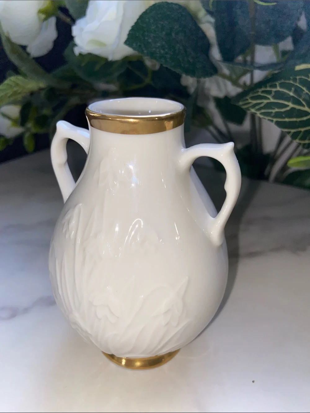 Lenox Ceramic Two-Handled Bud Vase with 24K Gold Trim Small Vase